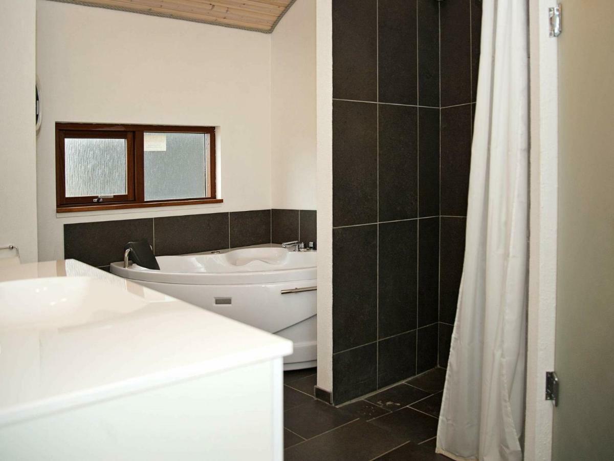 8 Person Holiday Home In Ulfborg Thorsminde 外观 照片